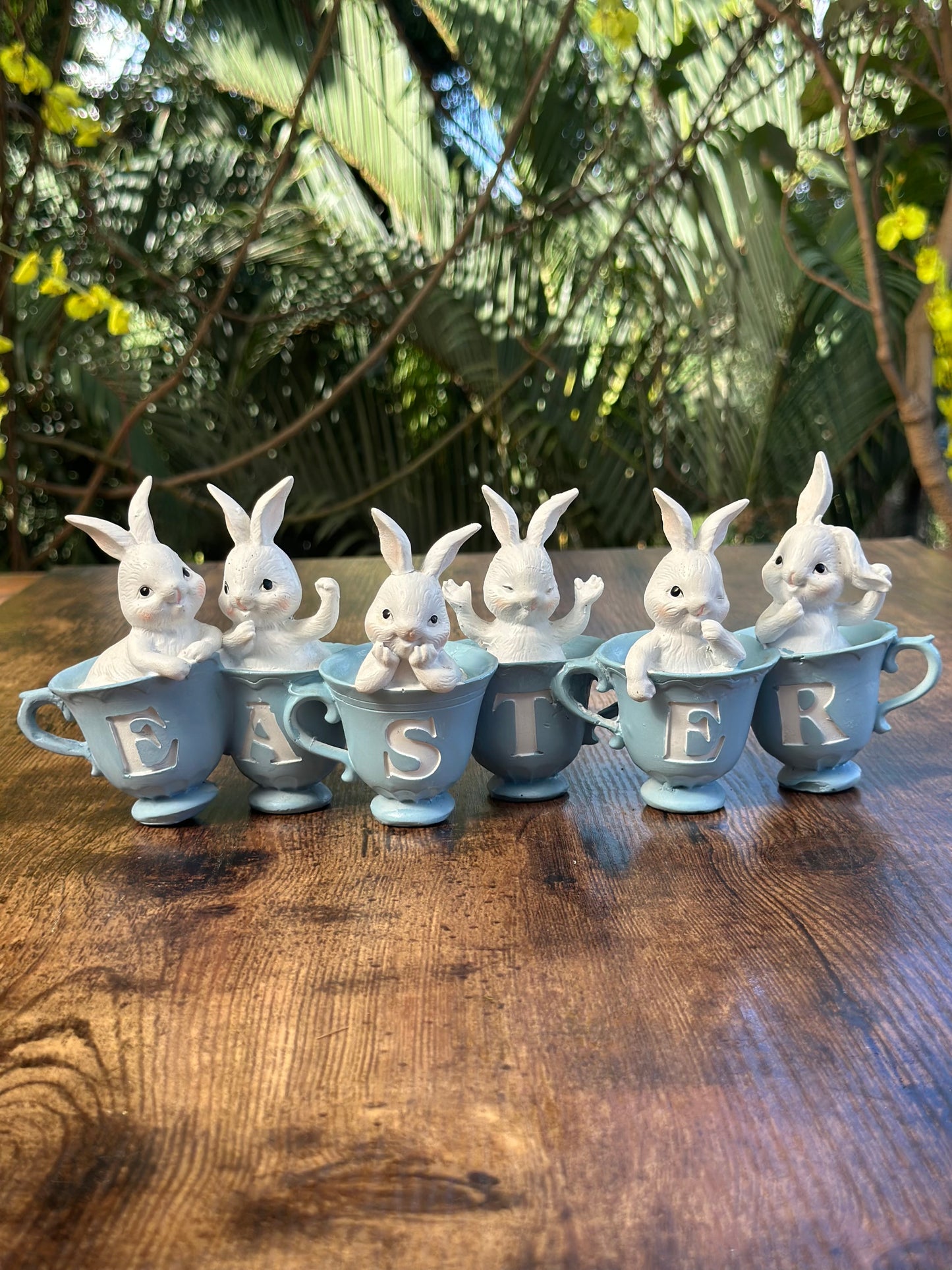 EA-DE-084 Tazas Azules con Conejos Letrero Easter