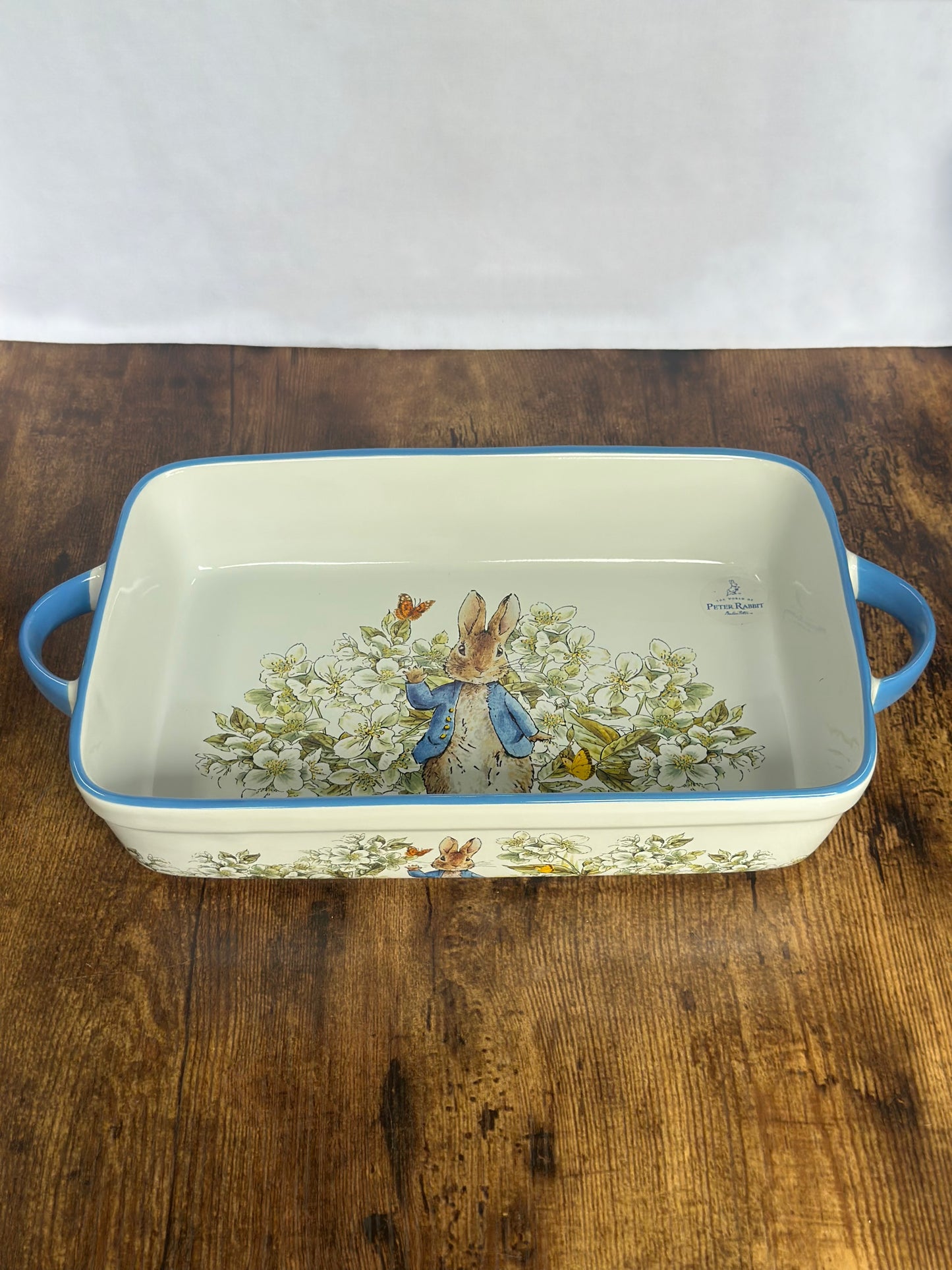 EA-VA-005 Vajilla Rabbit con Mama Coneja. 8 puestos 19 piezas