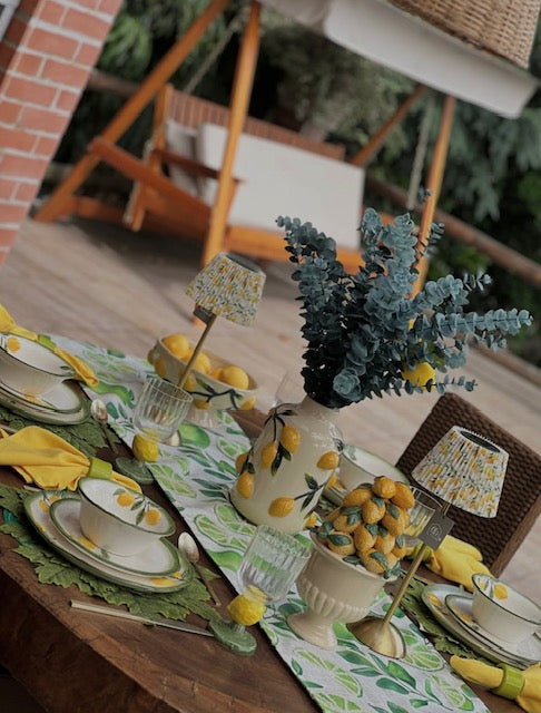 VE-VA-003 Vajilla Limones, Borde Verde. Set x 3. 8 Puestos