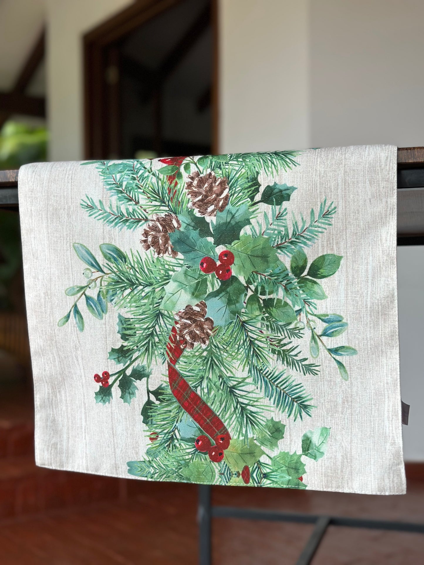 NA-CA-020 Camino de Mesa Hojas Navidad Beige