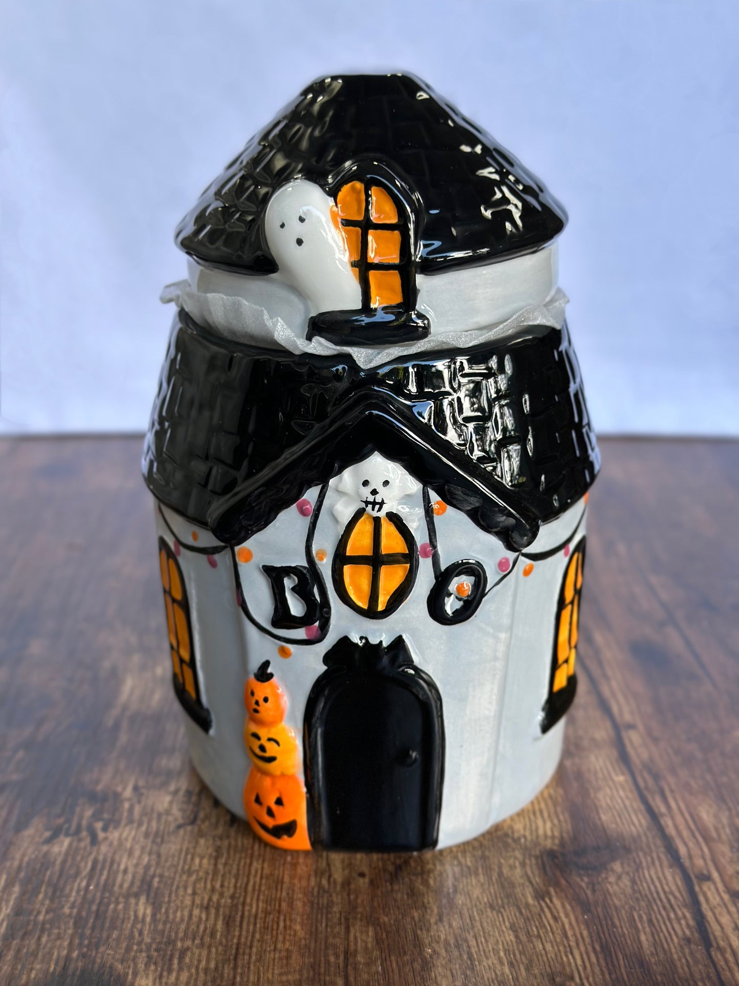 OT-DE-096 Bombonera Casa Embrujada