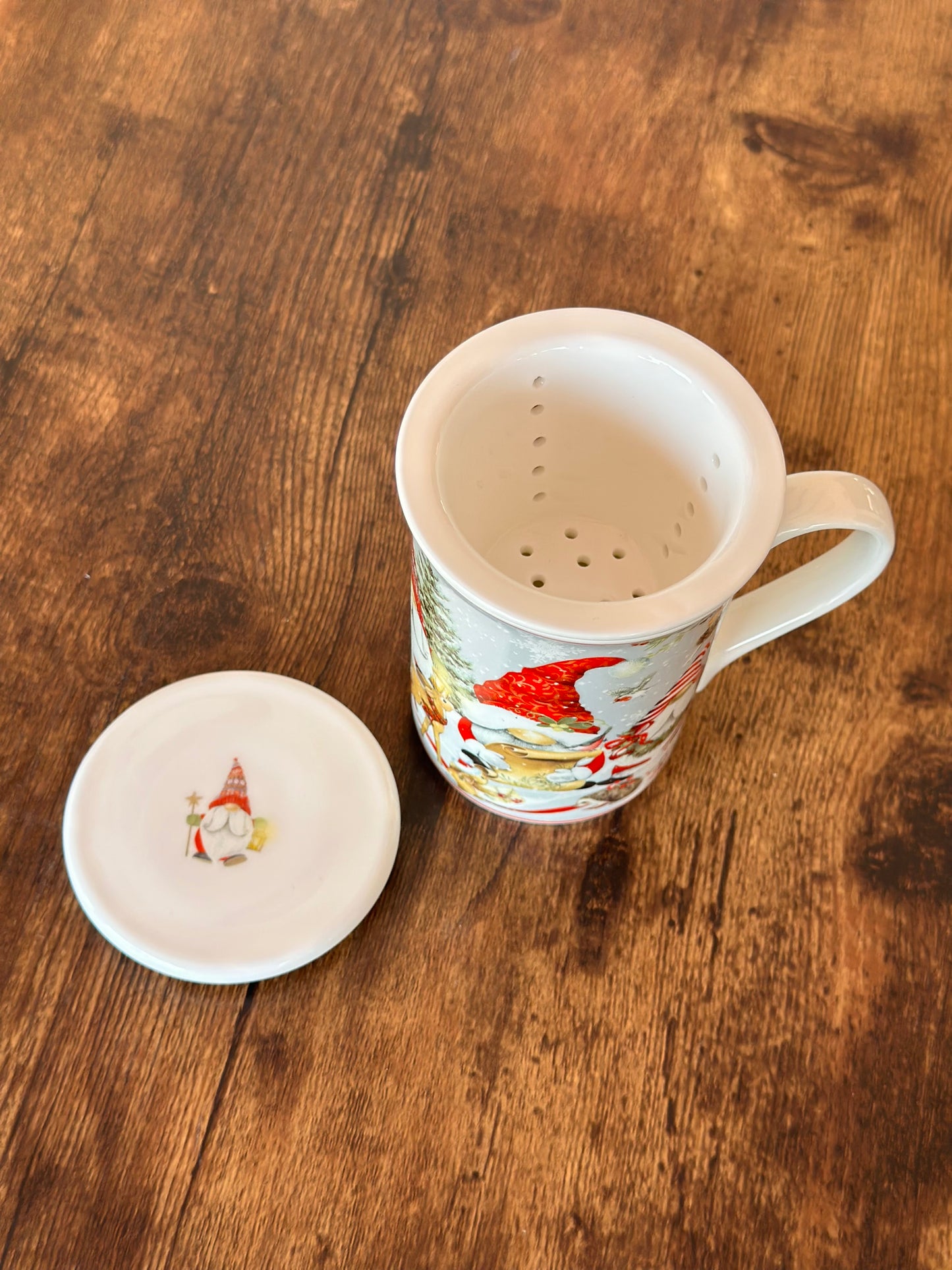 NA-JT-018 Pocillo Gnomo para Hacer Infusión Navidad