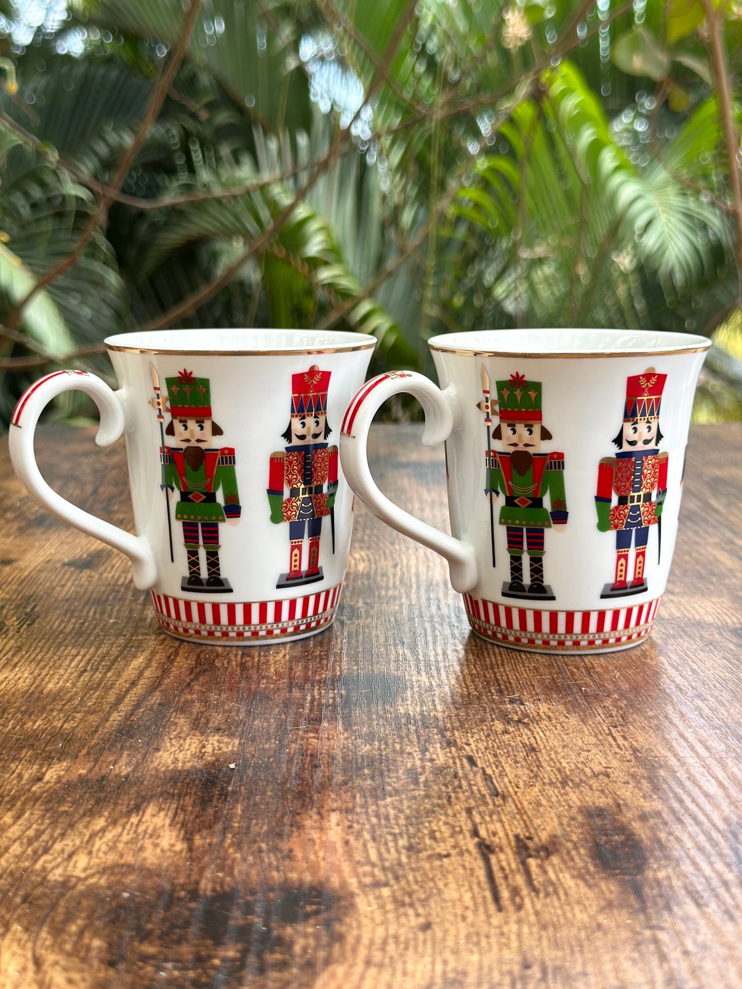 NA-JT-023 Pocillos Cascanueces Rojos. Set x 2