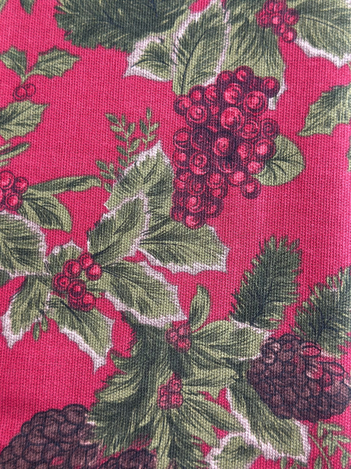 NA-MA-013 Mantel Rojo Fruta Navideña