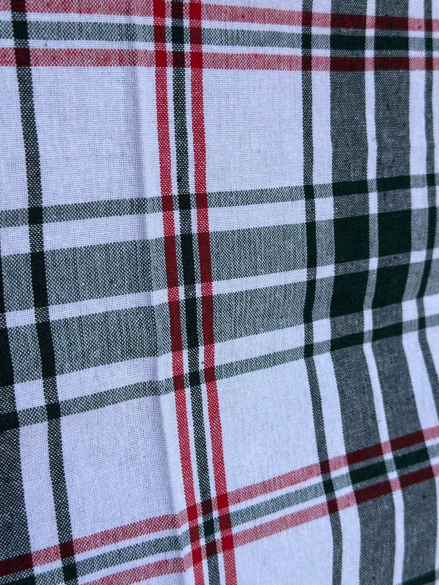 NA-MA-019 Mantel Búfalo Blanco, Verde & Rojo Navidad
