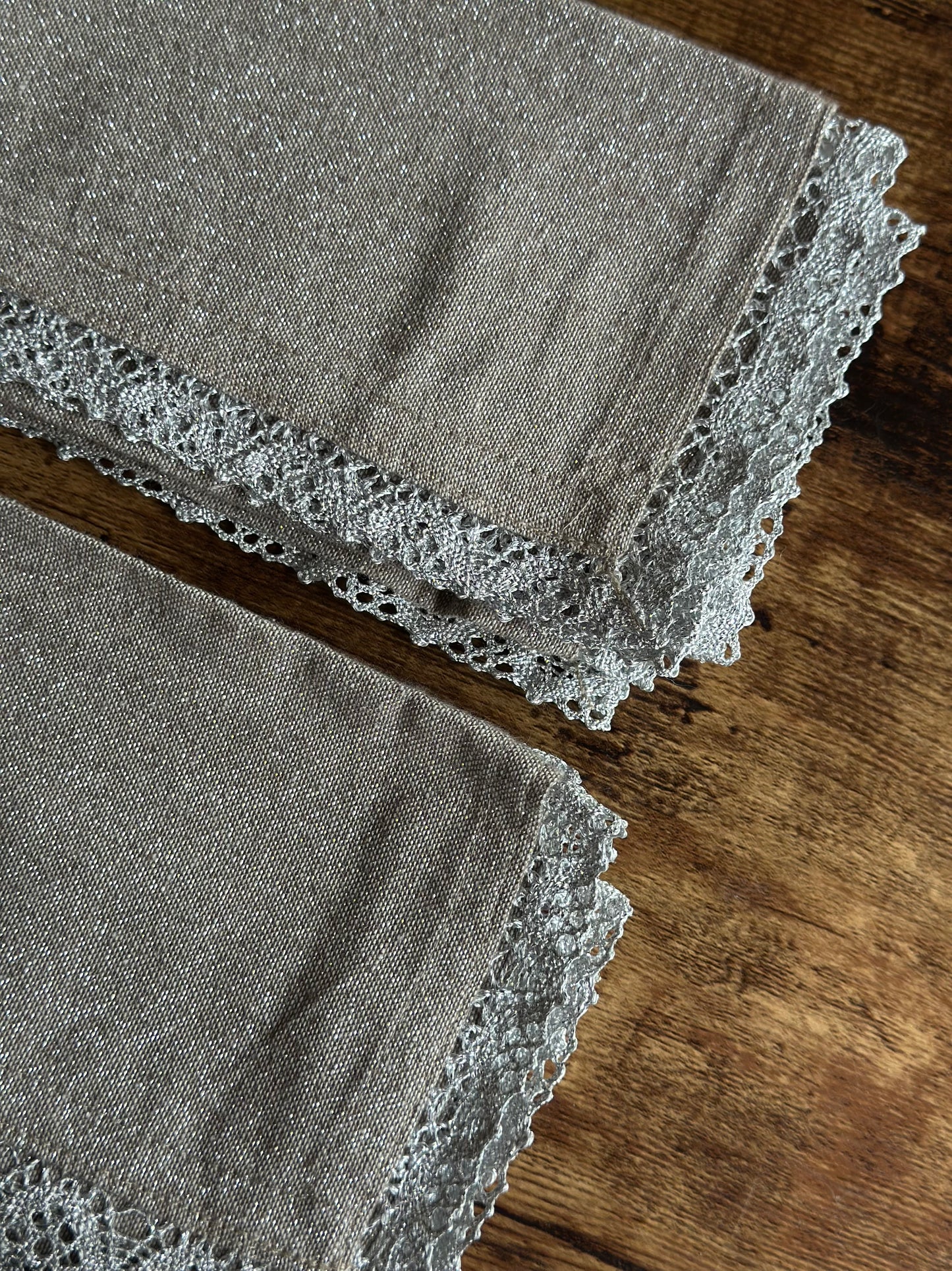 NA-SE-015 Servilletas Doradas, Borde Encaje Navidad x 8