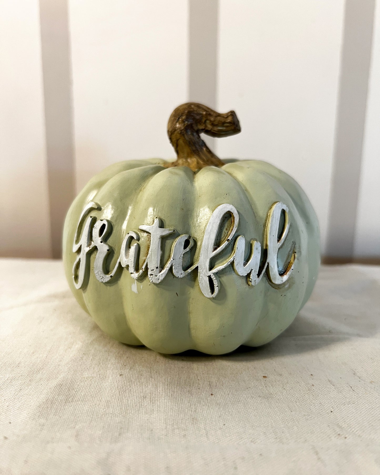 OT-DE-015 Decoración Calabaza Verde Grateful 11cm Otoño