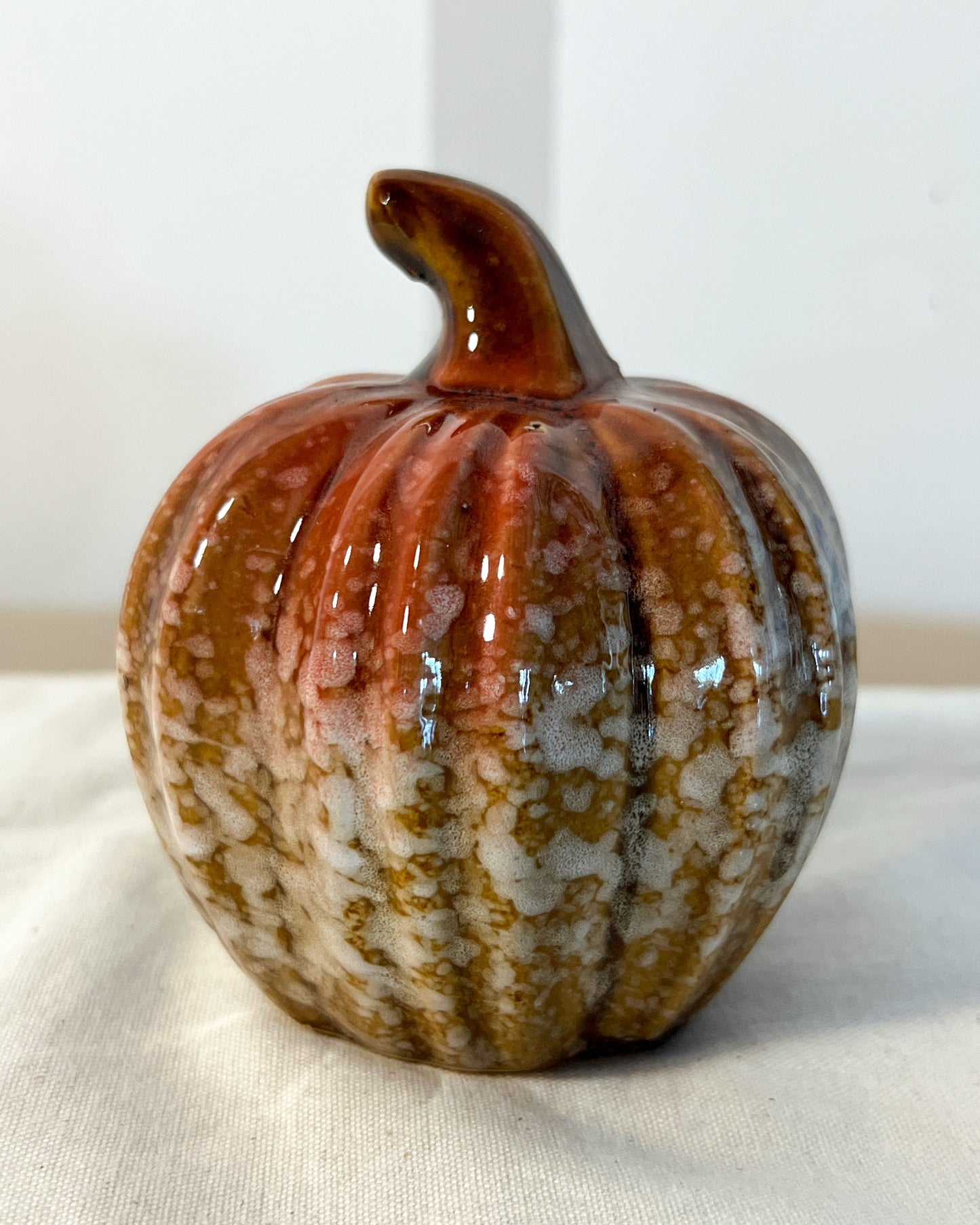 OT-DE-037 Decoración Calabaza Cerámica Nevada Naranja 7cm