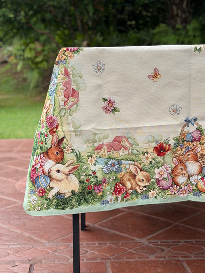 EA-MA-003 Mantel con Mariposas y Villa de Conejos