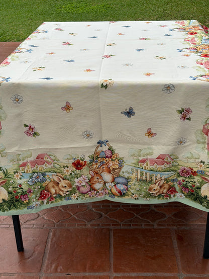 EA-MA-003 Mantel con Mariposas y Villa de Conejos