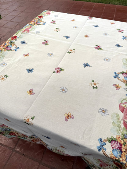 EA-MA-003 Mantel con Mariposas y Villa de Conejos