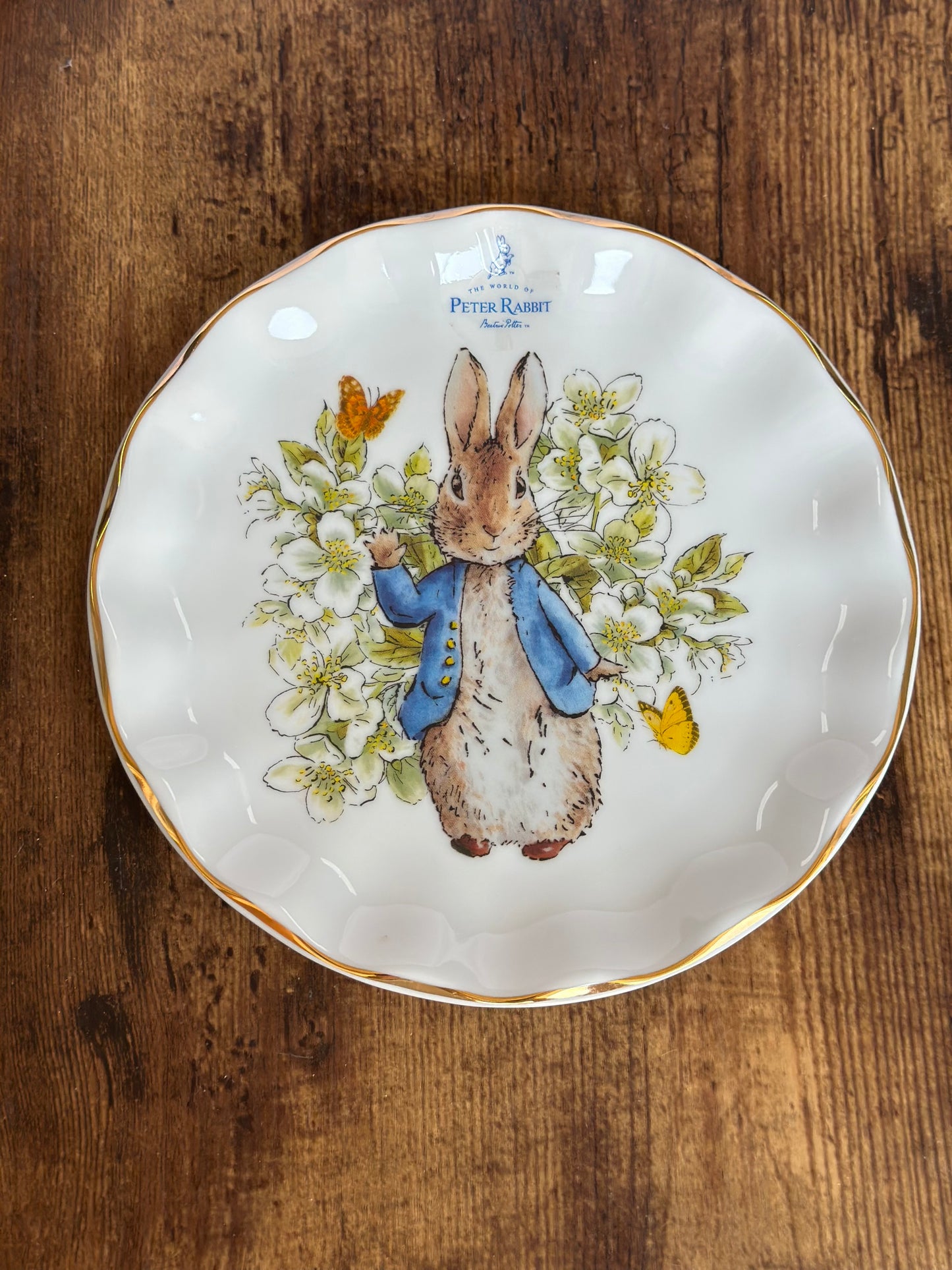 EA-VA-002 Vajilla Rabbit Chaqueta Azul & Mariposa. Borde Dorado. 6 puestos 18 piezas