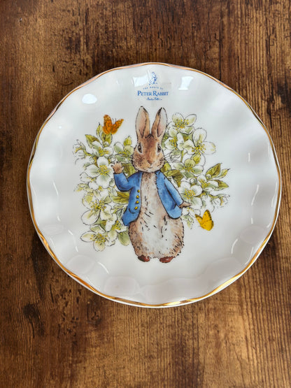 EA-VA-002 Vajilla Rabbit Chaqueta Azul & Mariposa. Borde Dorado. 6 puestos 18 piezas