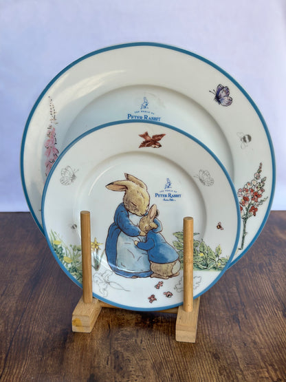 EA-VA-005 Vajilla Rabbit con Mama Coneja. 8 puestos 19 piezas