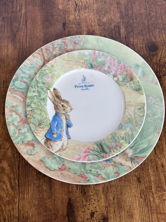 EA-VA-006 Vajilla Rabbit con Borde en Lechugas. 8 puestos, 24 piezas