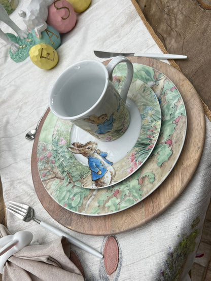 EA-VA-006 Vajilla Rabbit con Borde en Lechugas. 8 puestos, 24 piezas