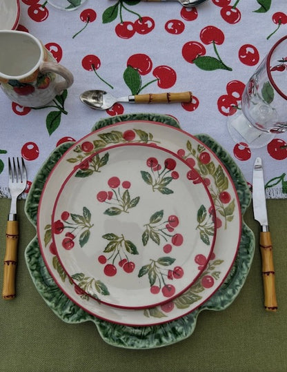 VE-VA-008 Vajilla Cerezas Set x 2. 8 Puestos
