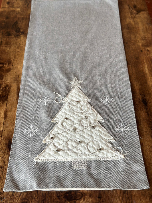 NA-CA-009 Camino de Mesa Arbol Navidad gris