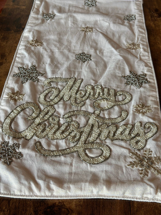 NA-CA-012 Camino de Mesa Merry Christmas bordado