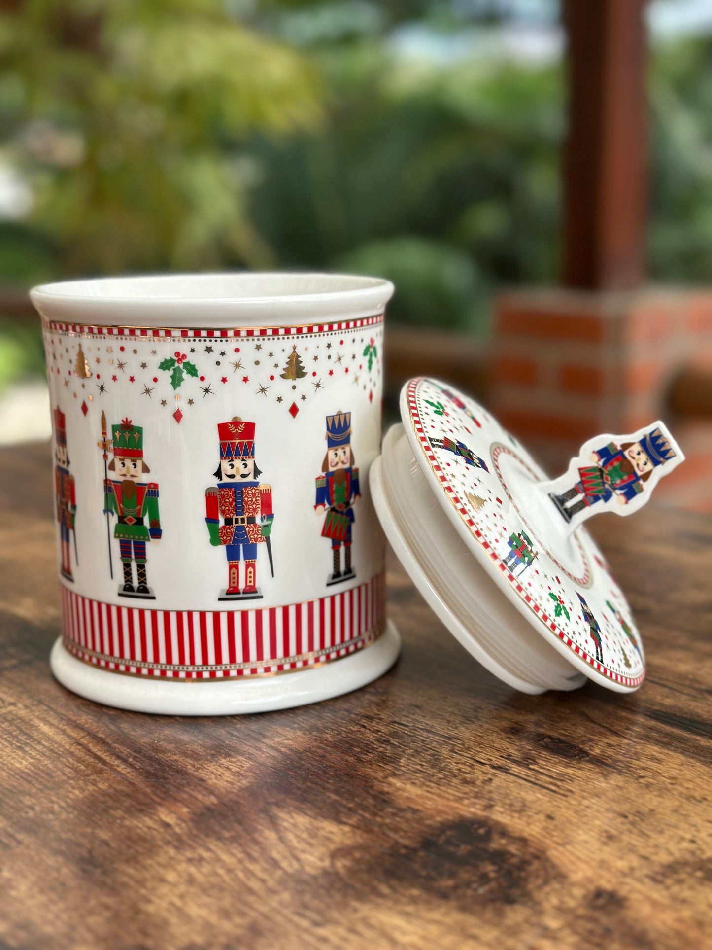 NA-DE-082 Bombonera Cascanueces Navidad