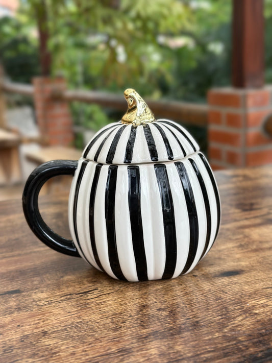 NA-DE-095 Mug Rayas Negras & Blancas Borde Dorado