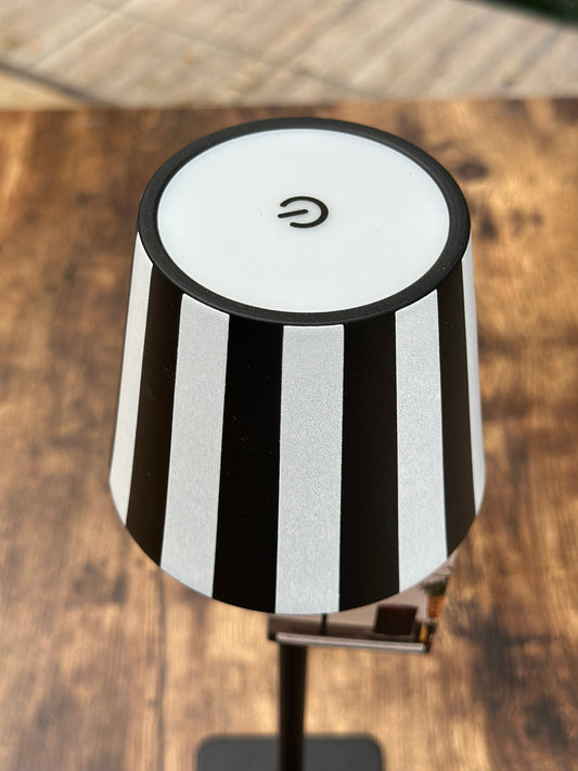 NA-DE-097 Lámparas Recargables Negra. Set x 2