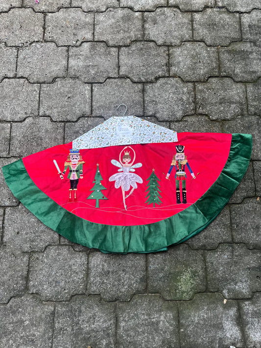 NA-DE-179 Pie de Arbol Cascanues & Bailarina Navidad