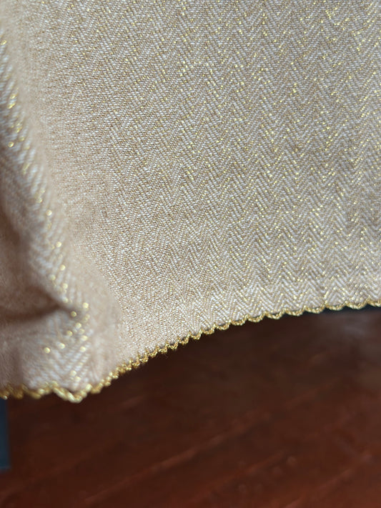 NA-MA-012 Mantel Dorado