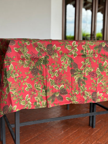 NA-MA-013 Mantel Rojo Fruta Navideña