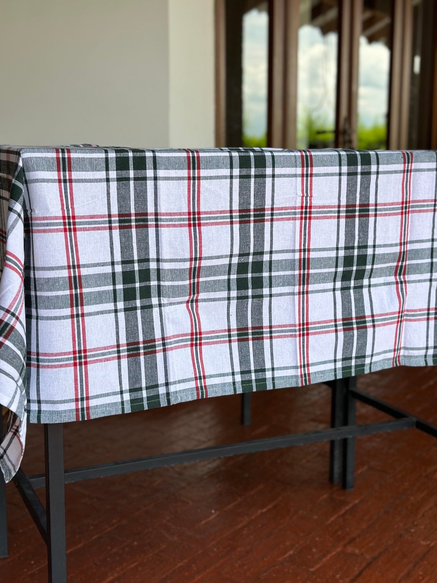 NA-MA-019 Mantel Búfalo Blanco, Verde & Rojo Navidad