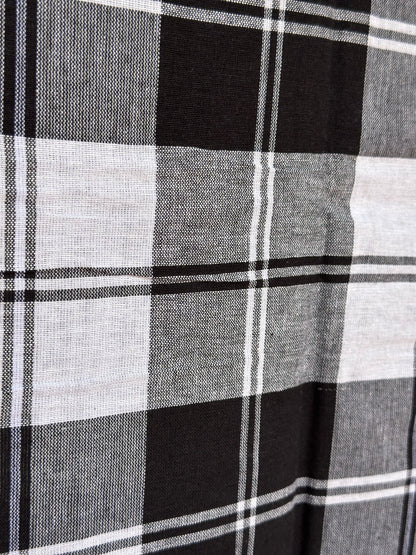 NA-MA-020 Mantel Búfalo Negro & Blanco