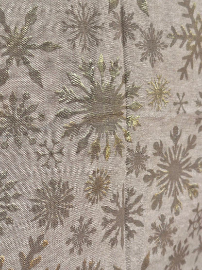 NA-MA-021 Mantel Copos de Nieve Dorados Navidad