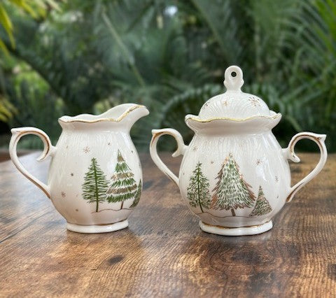 NA-PL-003 Vajilla Pinos, Copos Dorados x 8 Puestos & Set de Te Navidad