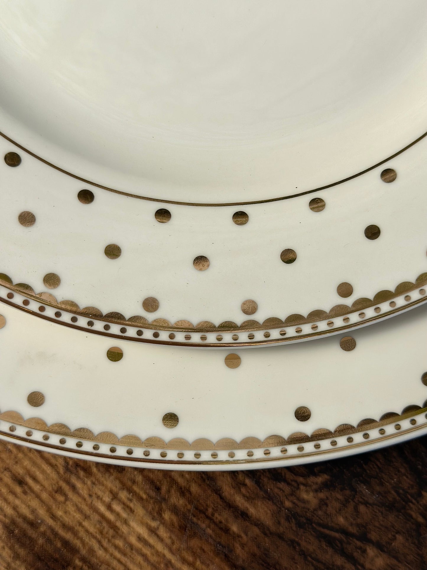 NA-PL-062 Plato Principal y de Ensalada Puntos Dorados. Set x 6