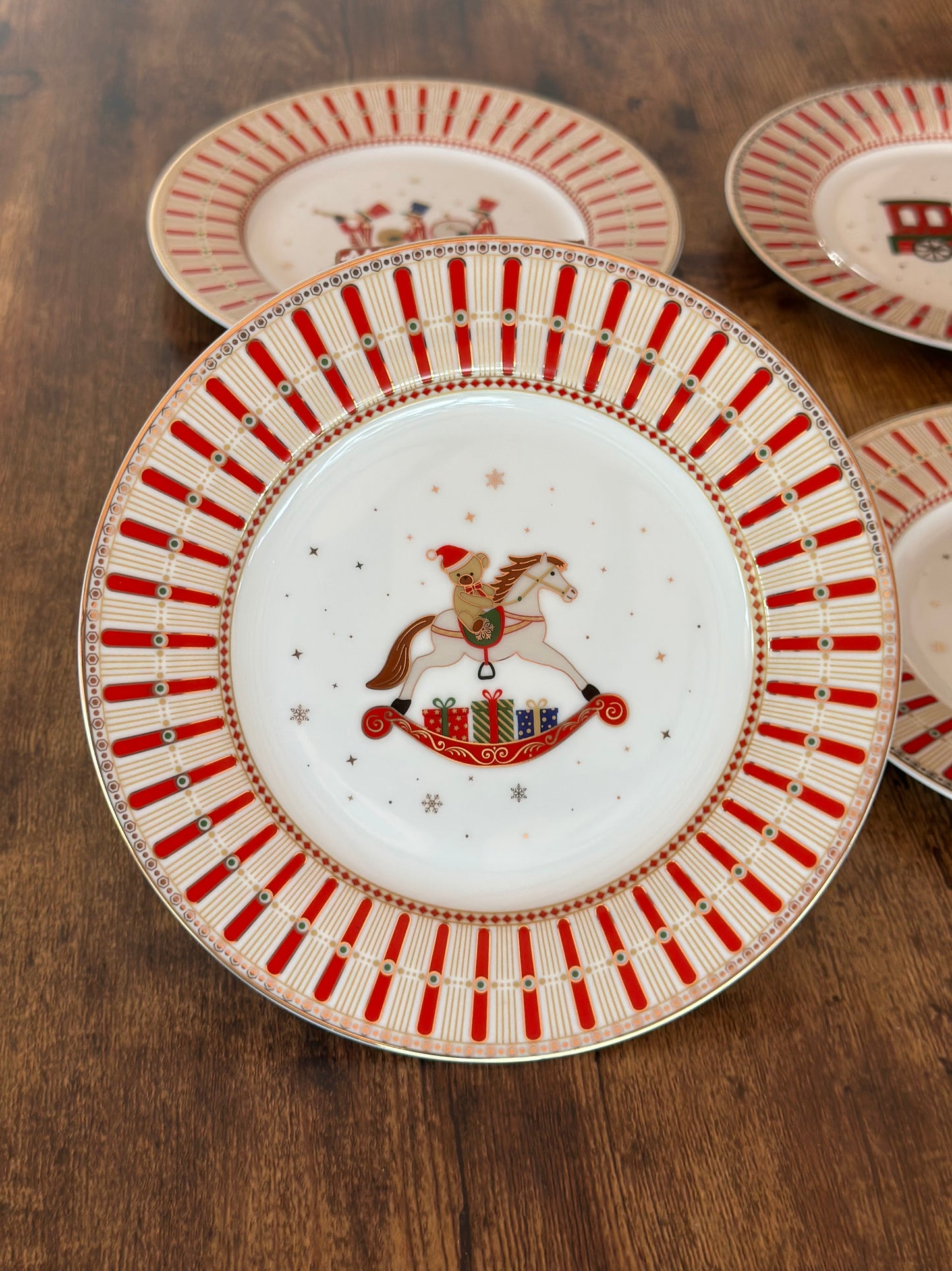 NA-PL-066 Platos Tren Navidad. Set x 4