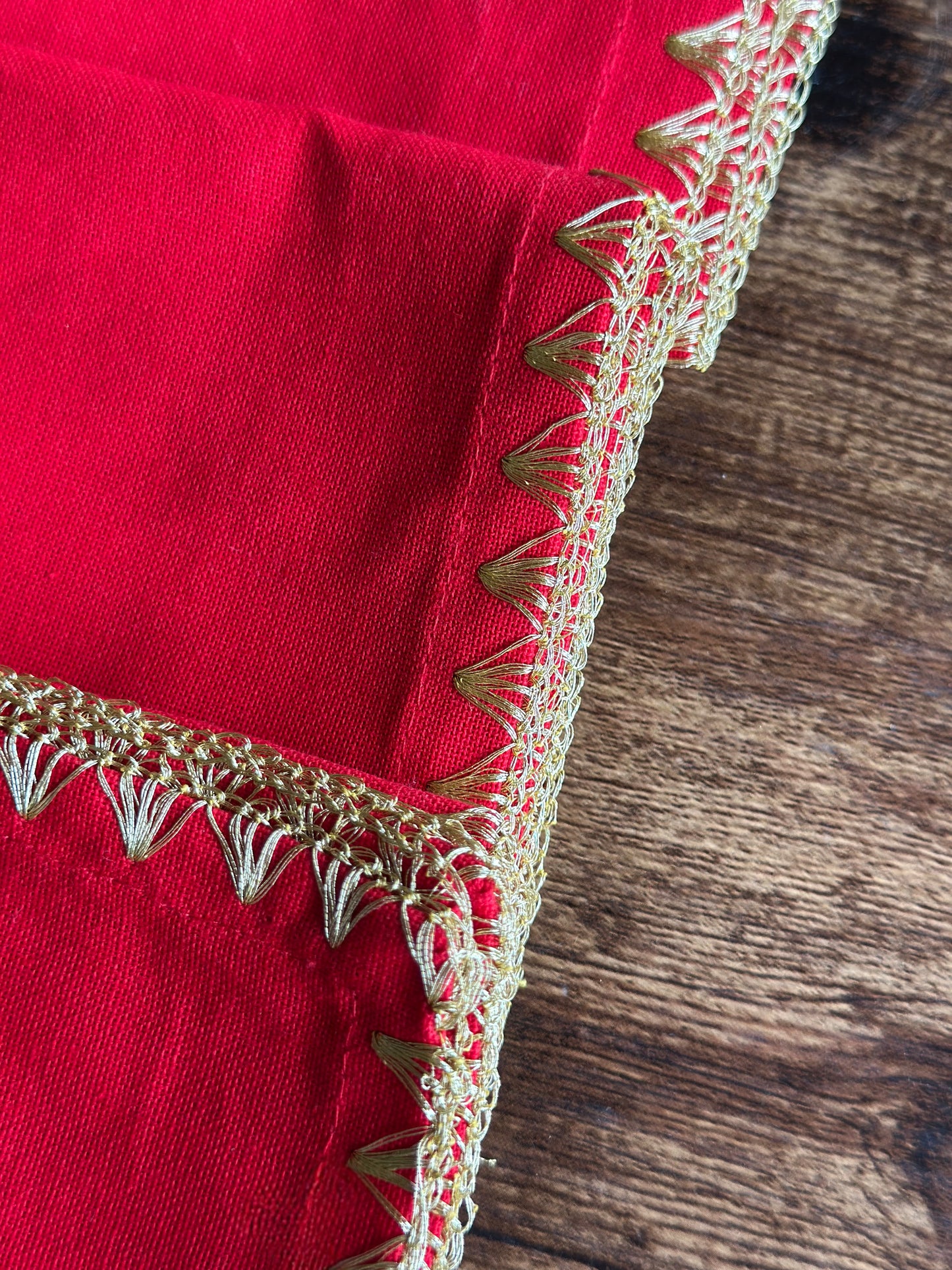 NA-SE-006 Servilletas Roja filo dorado x 8 Navidad