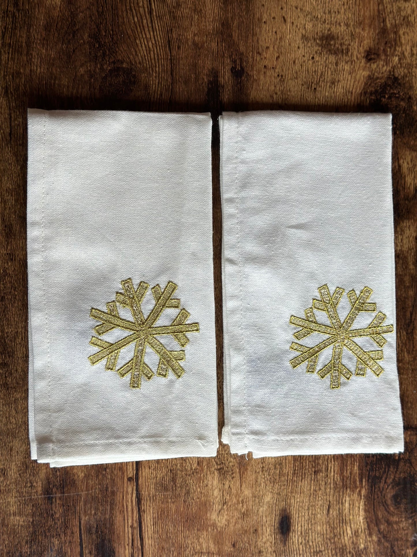 NA-SE-027 Servilletas Blancas Copo de Nieve Grande Dorado Navidad x 4