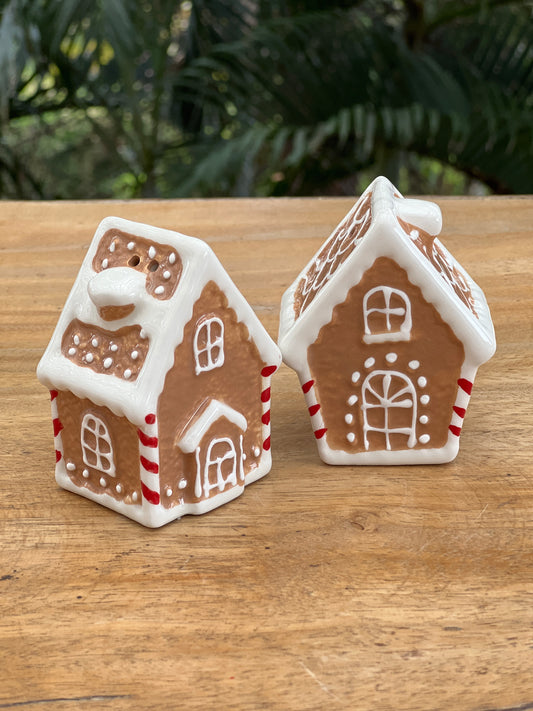 NA-SP-005 Salero / Pimentero Caja Casitas Jengibre Navidad