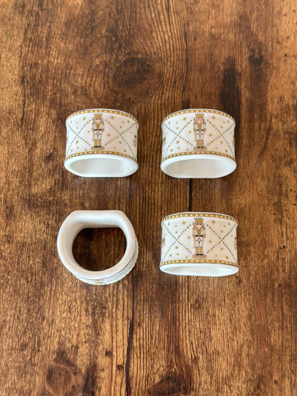 NA-SV-017 Servilleteros Cascanueces Dorado. Set x 4