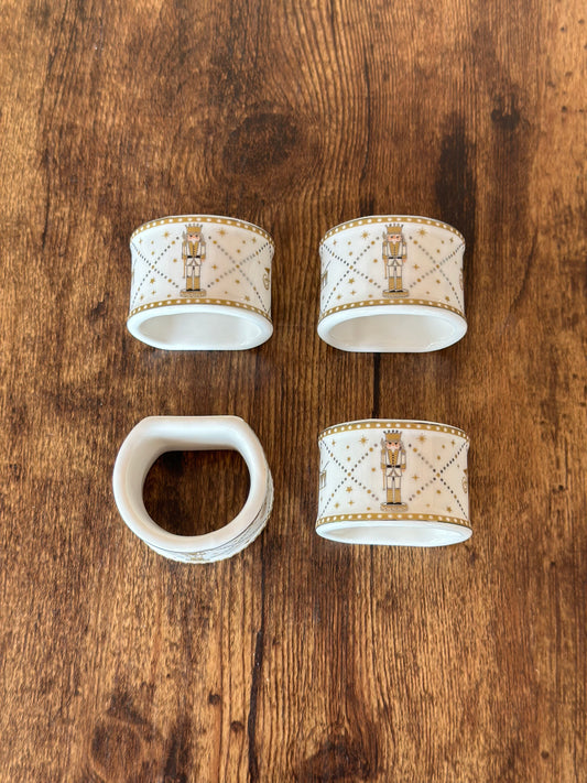 NA-SV-017 Servilleteros Cascanueces Dorado. Set x 4