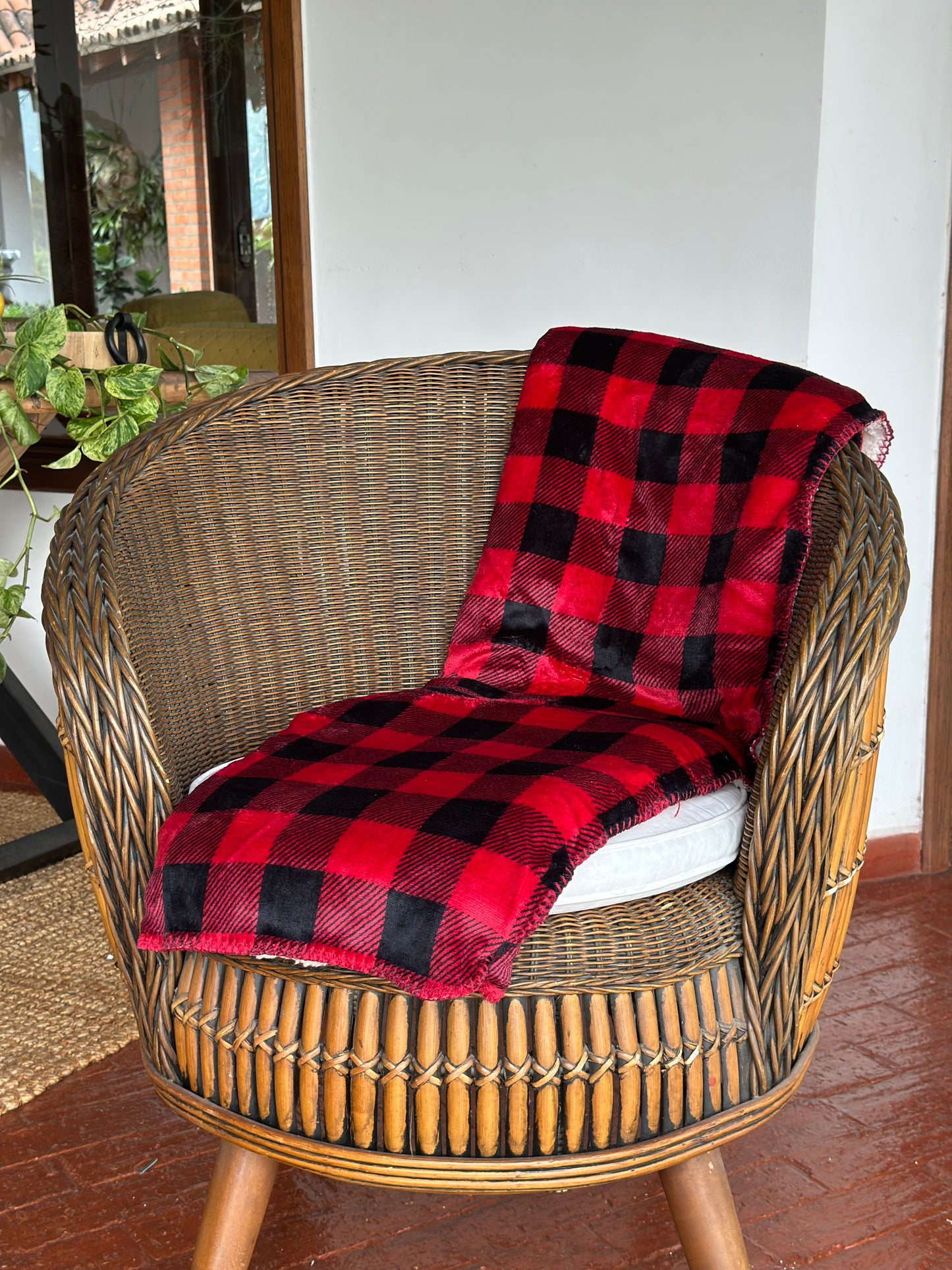 NA-TH-001 Throw Búfalo Negro & Rojo Navidad