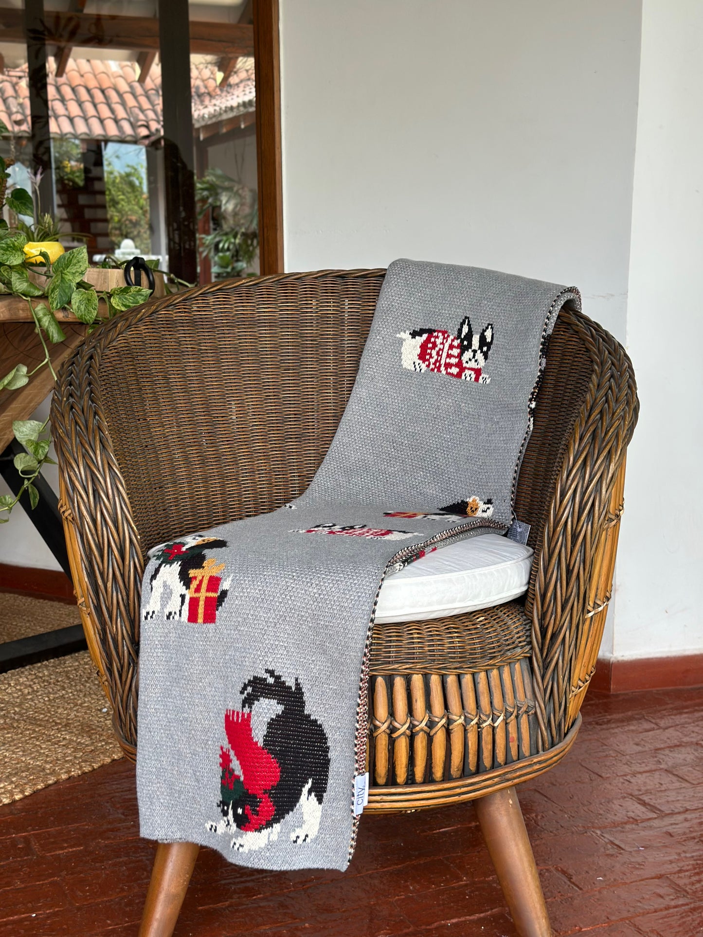 NA-TH-004 Throw Perros de Navidad, Doble faz