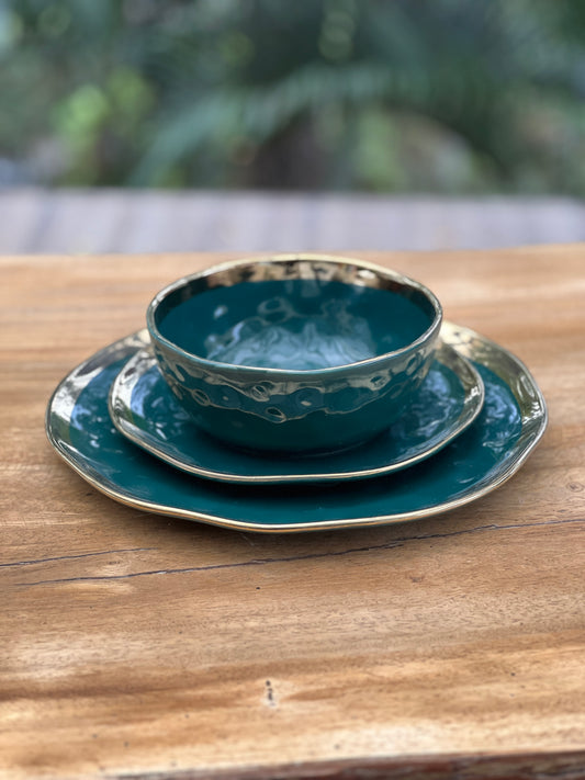 NA-VA-001 Vajilla Verde con Dorado Navidad 8 puestos 24 piezas