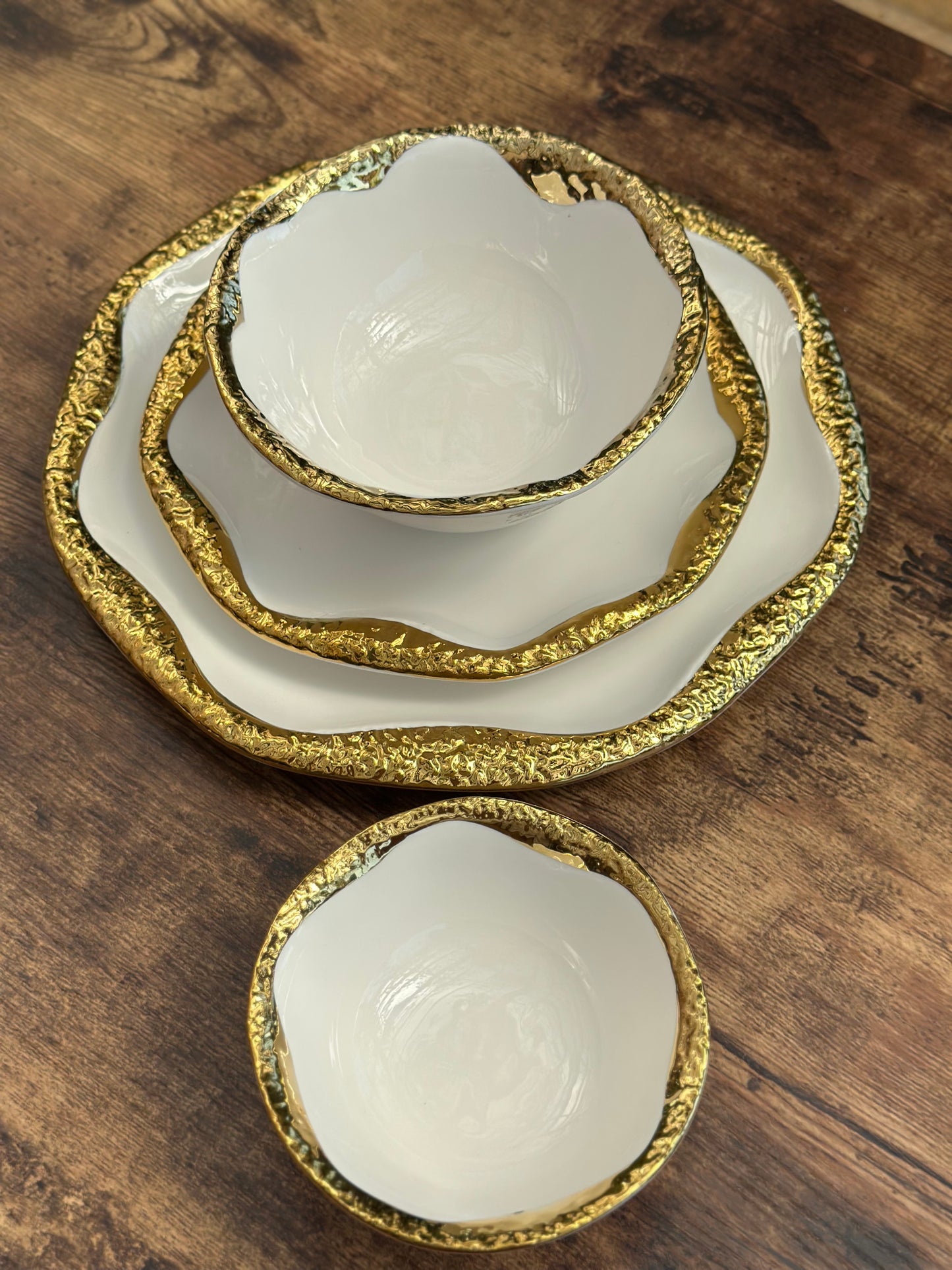 NA-VA-011 Vajilla Bordo Dorado Grueso. Set x 4. 8 Puestos