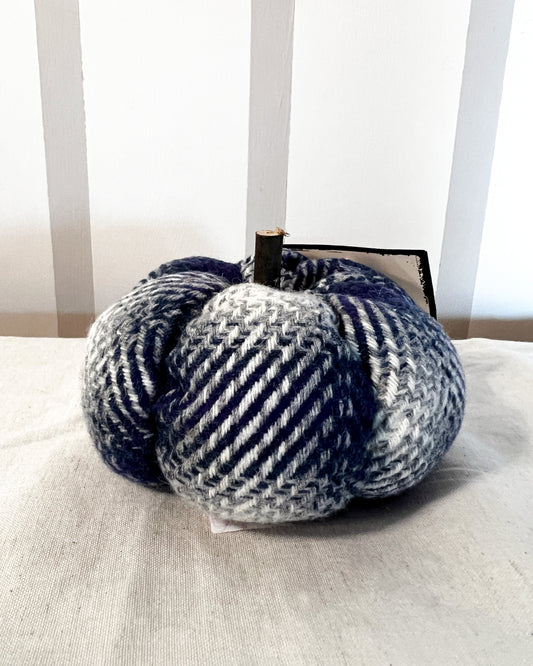 OT-DE-025 Decoración Calabaza Azul Cuadros Tejida 9cm Otoño