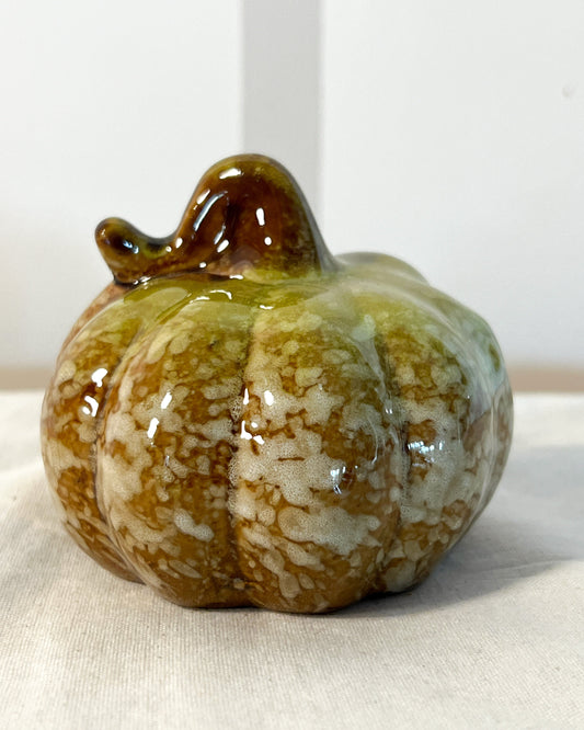 OT-DE-039 Decoración Calabaza Cerámica Nevada Verde Claro 8cm