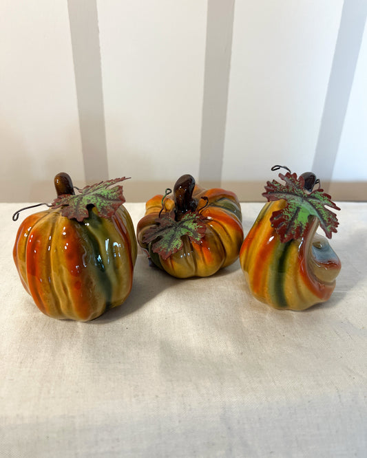 OT-DE-044 Decoración Set Calabazas & Berenjena Cerámica & Metal Otoño x 3