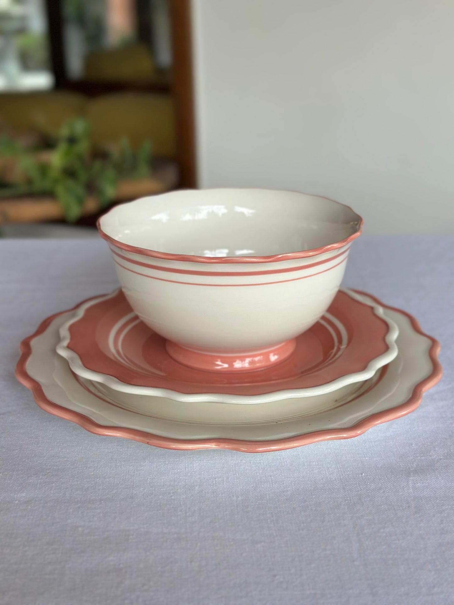 TT-VA-001 Vajilla Pastel Rosada, 8 Puestos, Set x 3. 24 Piezas