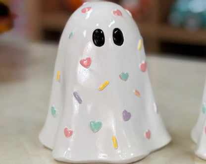 OT-DE-144 Fantasma con Corazones en Tonos Pastel