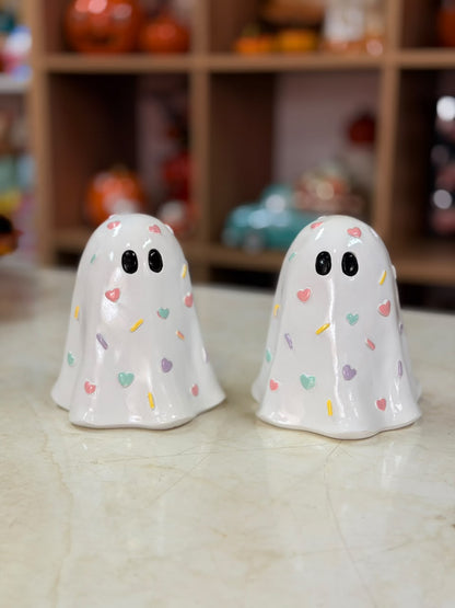 OT-DE-144 Fantasma con Corazones en Tonos Pastel